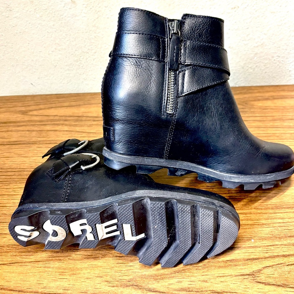 Sorel Women s Joan of Arctic Wedge II Buckle Boots
Rain - Waterproof Black Sz 9 - Picture 7 of 9